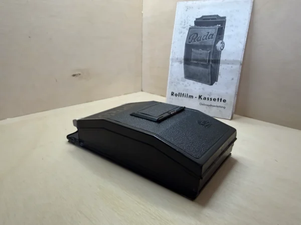 accessoire-photo-argentique-dos-rollfilm-kassette-rada-occasion-teste-2 Dos Rollfilm-Kassette Rada pour Chambre à Plaques – Avec Notice d'occasion, testé et vérifié — photo 2 sur 4