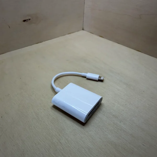 Lecteur de Carte SD / microSD – Connecteur Lightning d'occasion, testé et vérifié — photo 1 sur 4