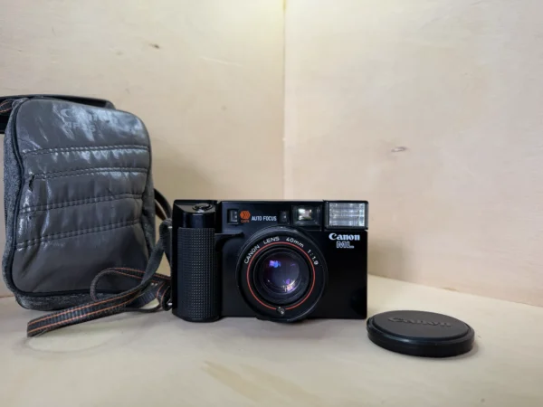 appareil-photo-argentique-canon-af35ml-40mm-f19-occasion-teste-5 Appareil Argentique Compact Canon AF35ML – Objectif 40mm f/1.9 d'occasion, testé et vérifié — photo 5 sur 6