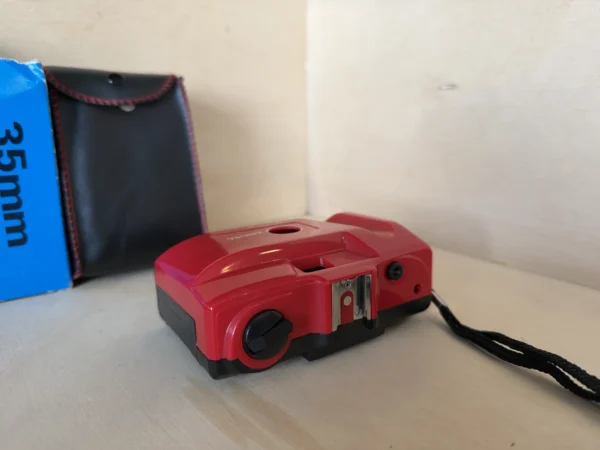 appareil-photo-argentique-kinusa-35mm-rouge-occasion-teste-3 Appareil Argentique Compact Kinusa 35mm – Rouge d'occasion, testé et vérifié — photo 3 sur 5