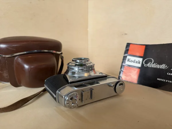 Appareil Argentique Kodak Retinette IA – Avec Étui Cuir & Notice d'Origine d'occasion, testé et vérifié — photo 3 sur 5