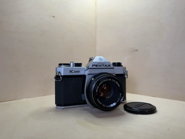 Appareil Argentique Reflex Pentax K1000 & Objectif SMC Pentax-M 50mm f/2 d'occasion, testé et vérifié — photo 1 sur 7