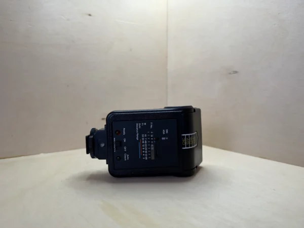 flash-photo-argentique-tokura-3022-occasion-teste-2 Flash Cobra Tokura Multi-Dedicated 3022 d'occasion, testé et vérifié — photo 2 sur 5