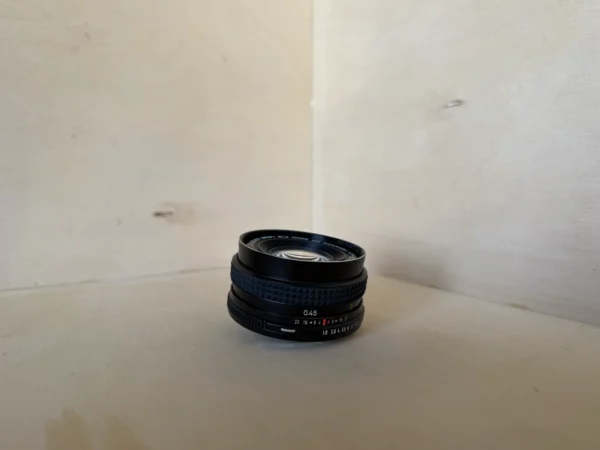 objectif-photo-argentique-konica-hexanon-ar-40mm-f18-occasion-teste-3 Objectif Vintage Konica Hexanon AR 40mm f/1.8 – Format "Pancake" d'occasion, testé et vérifié — photo 3 sur 5