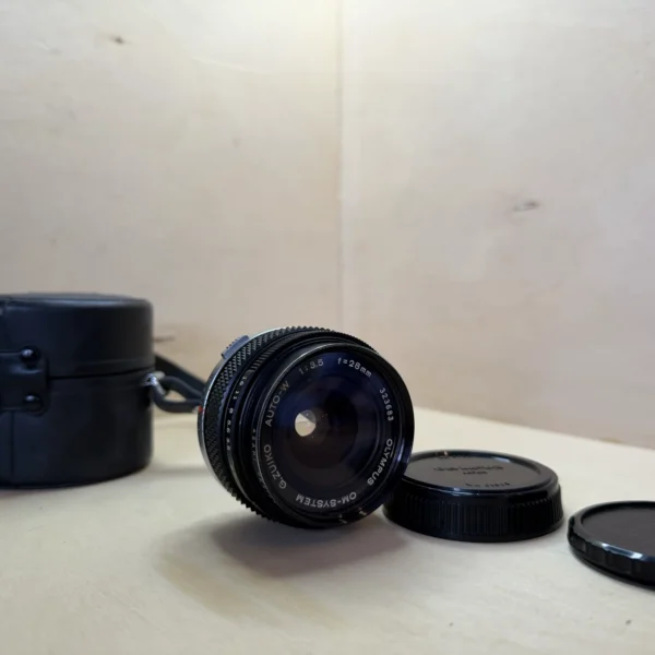 Objectif Vintage Olympus OM-System G.Zuiko Auto-W 28mm f/3.5 d'occasion, testé et vérifié — photo 1 sur 5