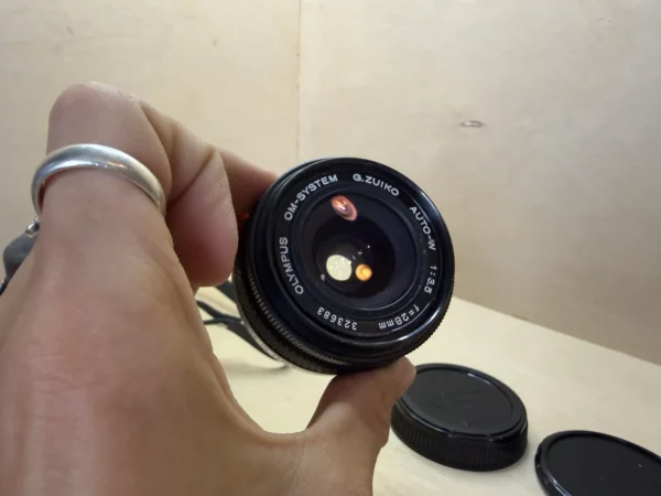 Objectif Vintage Olympus OM-System G.Zuiko Auto-W 28mm f/3.5 d'occasion, testé et vérifié — photo 4 sur 5
