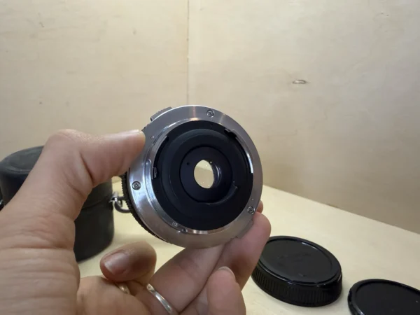 Objectif Vintage Olympus OM-System G.Zuiko Auto-W 28mm f/3.5 d'occasion, testé et vérifié — photo 5 sur 5