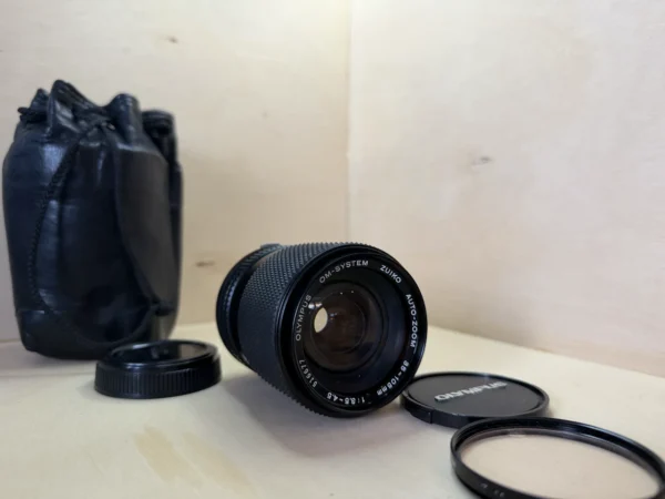 objectif-photo-argentique-olympus-zuiko-35-105mm-occasion-teste-1 Objectif Vintage Olympus OM-System Zuiko Auto-Zoom 35-105mm f/3.5-4.5 d'occasion, testé et vérifié — photo 1 sur 6