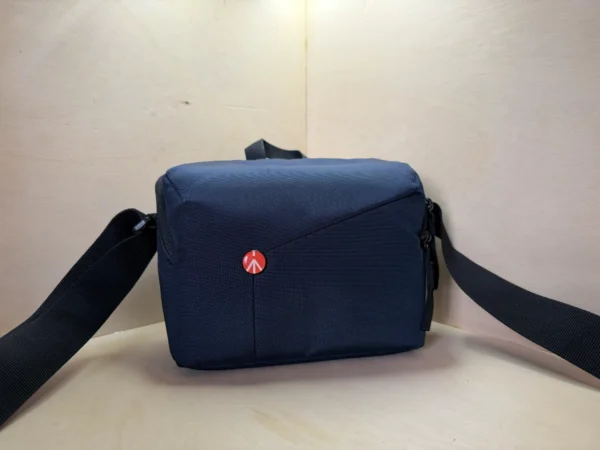 sacoche-photo-vintage-manfrotto-compacte-occasion-1 Sacoche Photo Manfrotto Compacte – Anthracite d'occasion, testé et vérifié — photo 1 sur 4