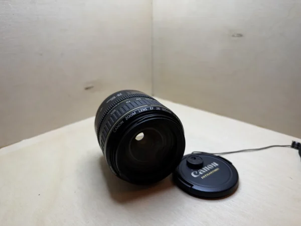 Canon EF 28-105mm USM zoom standard — photo 1 Canon EF 28-105mm USM zoom standard — photo 1