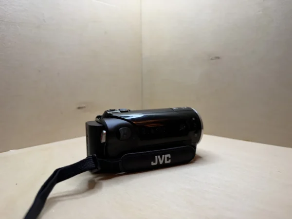 JVC Everio GZ-E15 caméscope Full HD — photo 1 Caméscope Numérique JVC Everio GZ-E15 – Full HD, Housse & Accessoires