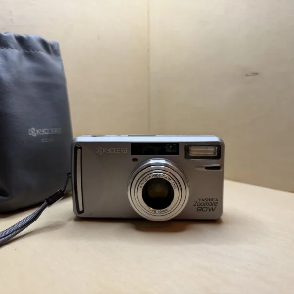 Yashica Zoomate 90W compact argentique — photo 4 Appareil Argentique Compact Yashica Zoomate 90W – Avec Housse & Notice