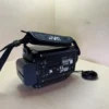 JVC Everio GZ-MG50E digital camcorder – 30 GB hard drive, 15x zoom f/1.2 – Remote control and accessories Caméscope numérique JVC Everio GZ-MG50E – Disque dur 30 Go, zoom 15x f/1.2 – Télécommande et accessoires