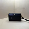 Konica MT-100 compact film camera – Autofocus, 34mm f/4.5, built-in flash – With case Appareil argentique compact Konica MT-100 – Autofocus, 34mm f/4.5, flash intégré – Avec étui
