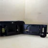 Minolta F25 Autoflash compact film camera – 33mm, fixed focus, built-in flash – Silver Appareil argentique compact Minolta F25 Autoflash – 33mm, mise au point fixe, flash intégré – Argent